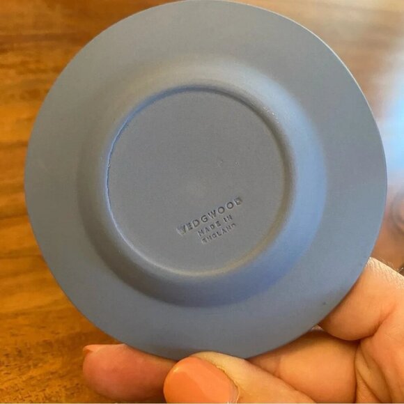 Wedgwood Blue Jasperware Round Coin Trinket Plate 3.5in - Picture 2 of 7